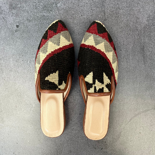 Babucha kelim negro crudo 38