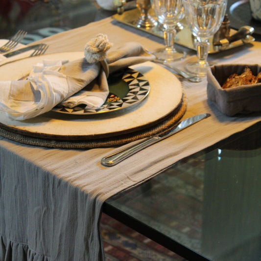 Camino de mesa de gasa arena 2,3 mts