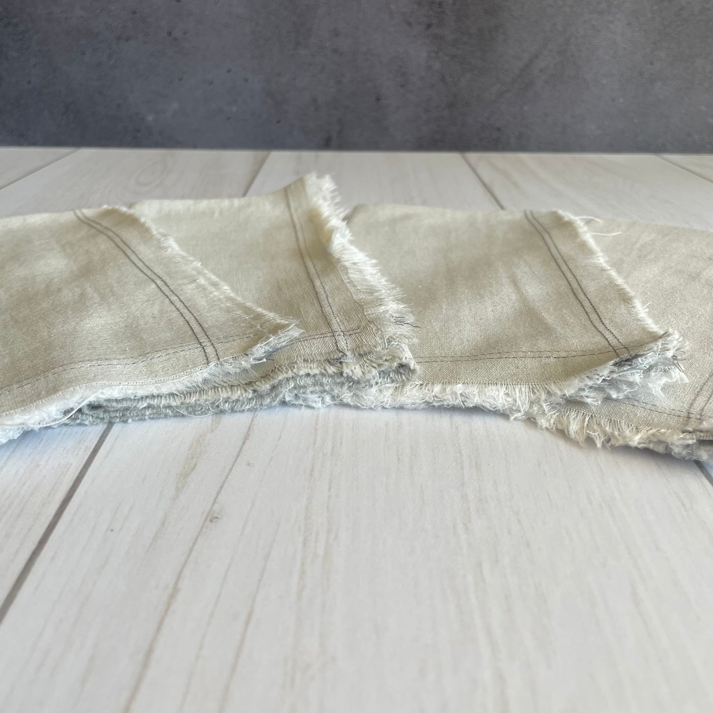 Set 4 servilletas desflecadas gris