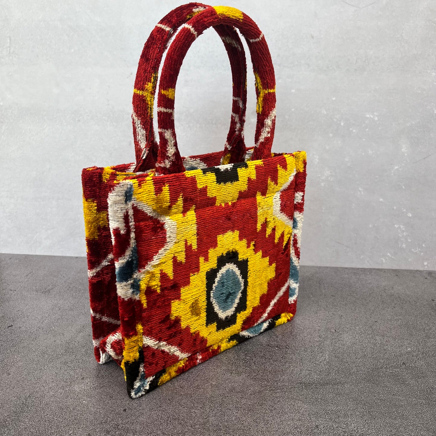 Cartera cuadrada roja